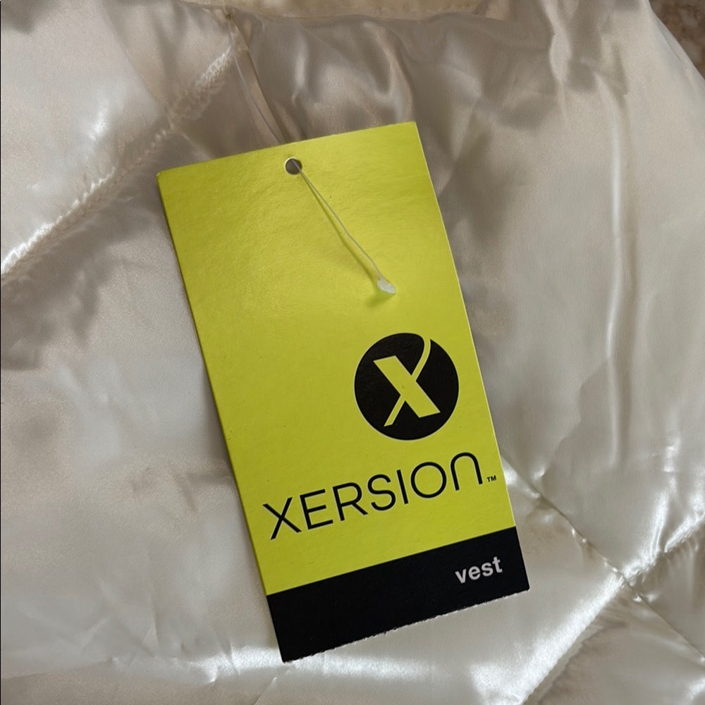 Xersion Women's White Bomber Jacket - Picture 5 of 6